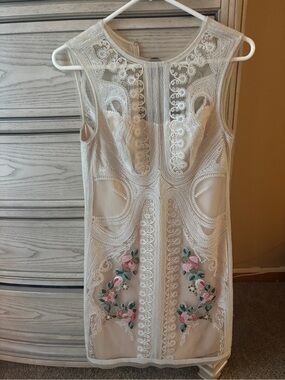 Rare Anthropologie Paras Shalini Ivory Embroidered Sheath Dress Fairytale Unique